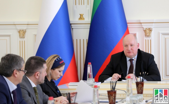 Министр России по делам Северного Кавказа предложил построить дополнительный порт в Дагестане