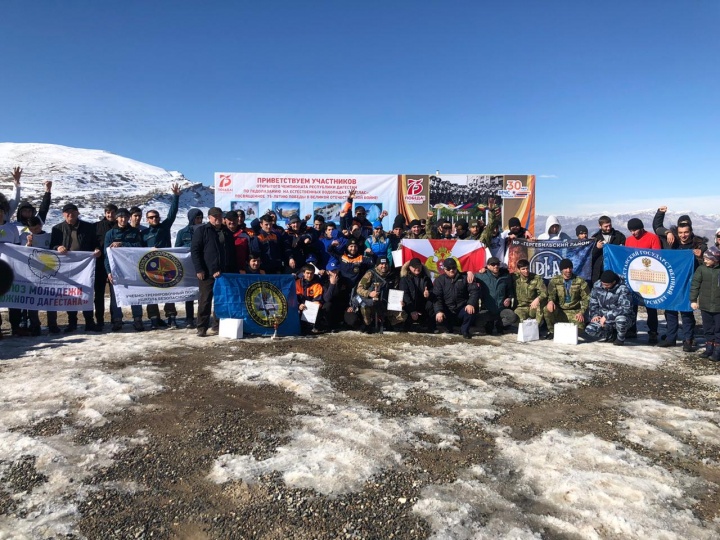 В Хунзахском районе прошел Открытый Чемпионат Республики Дагестана по ледолазанию